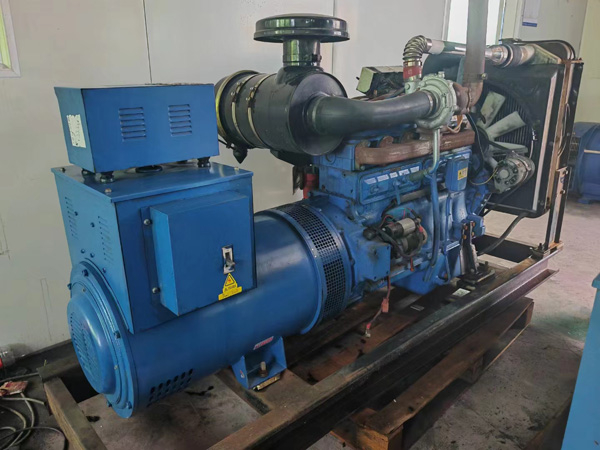 南雄100kW柴油发电机组使用多级机油有哪些优缺点？